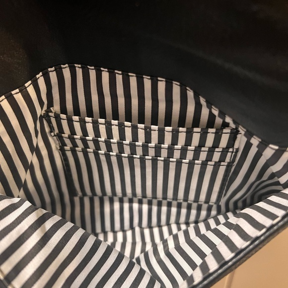 Small Envelope Crossbody Purse - Picture 4 of 5